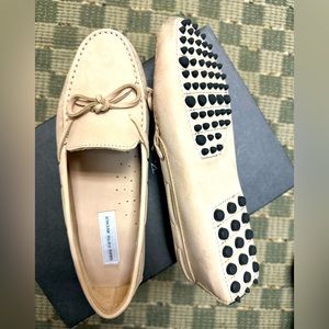 Saks fifth Avenue suede loafers in beige. Size 8.